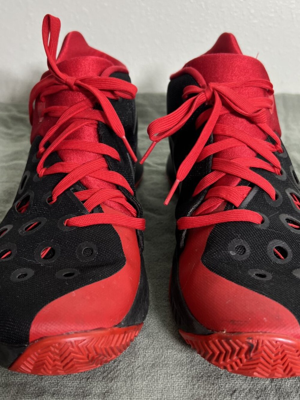 Nike Zoom Hyperquickness 2015 Red & Black Asymmetrical Lacing SZ 12